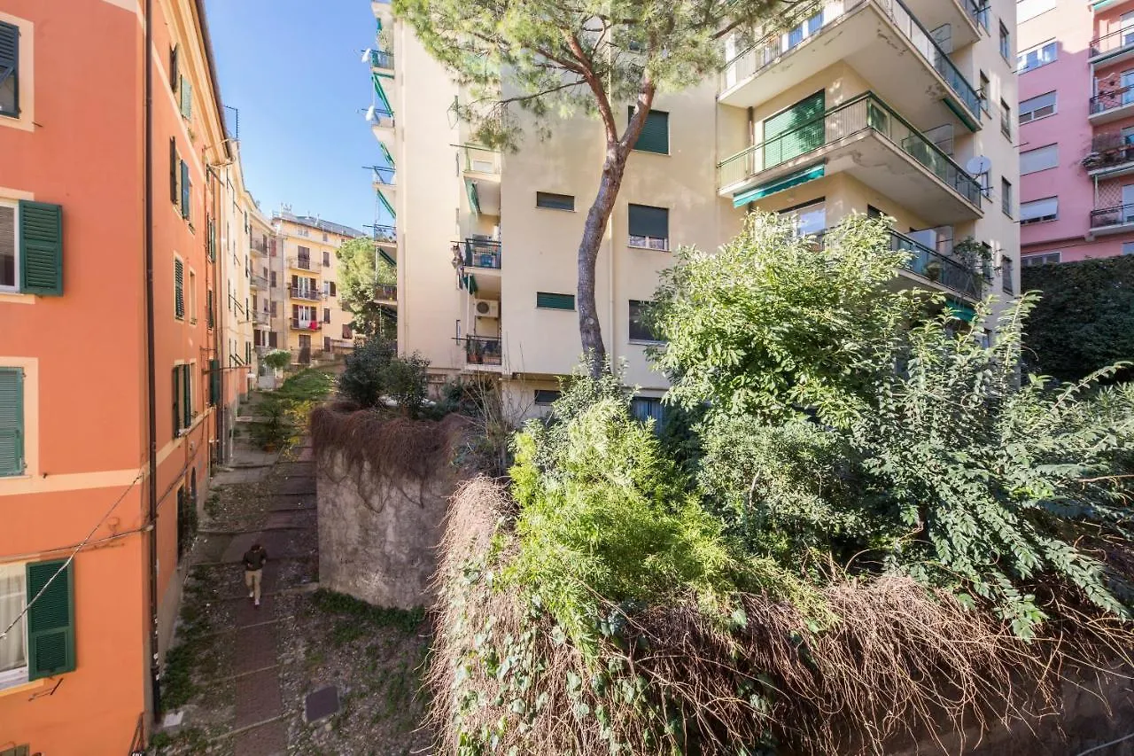Leo'S House By Holidayhome24 Genova 0*,  Italia