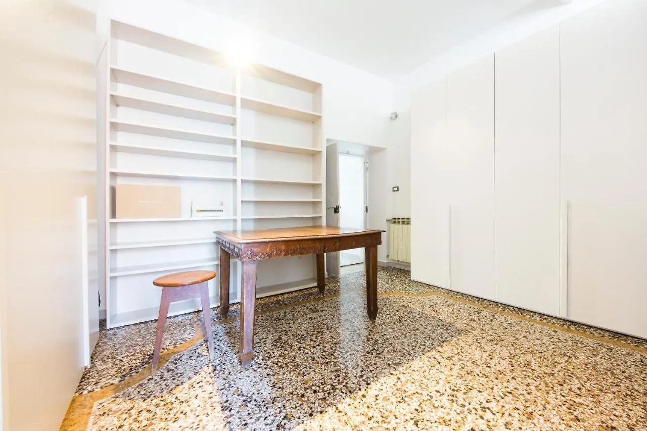 Leo'S House By Holidayhome24 Genova